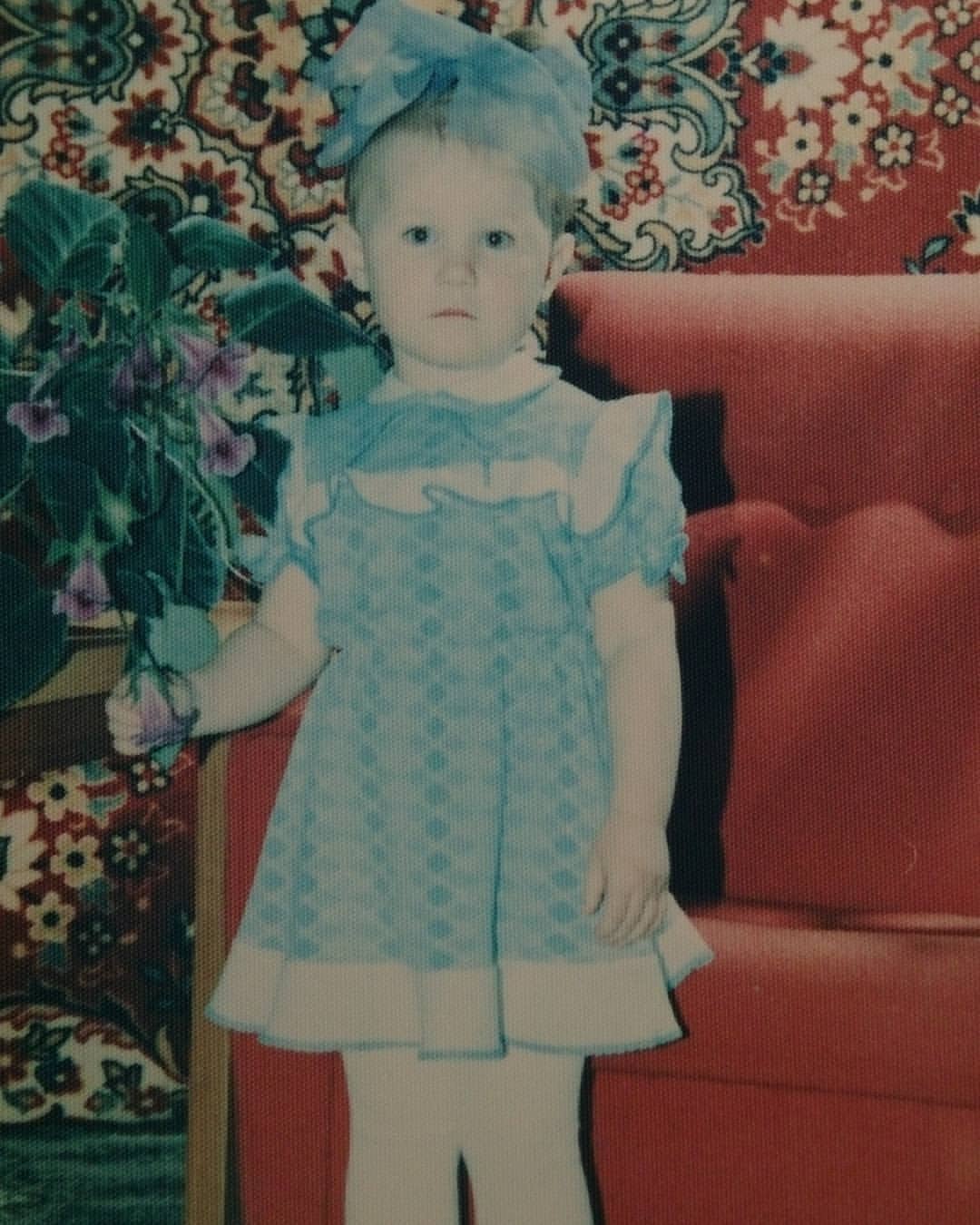 korovina_a.v в LOOKY. #мои32,#маленькаянастенька,#фото1990г,#07121987,#happybirthdaytome🎉. My day💖 #мои32 #мал...