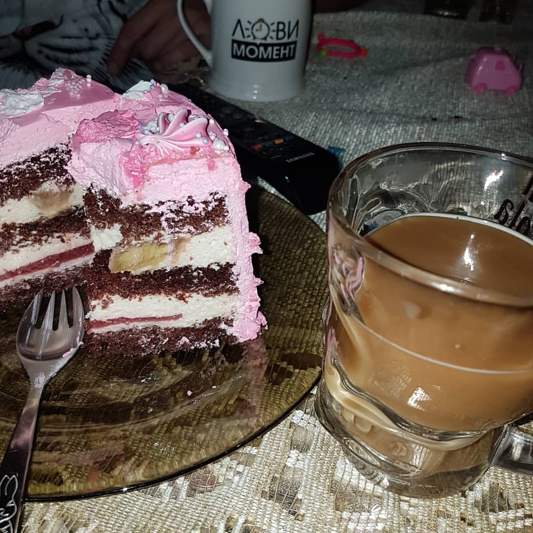 Доброе утро 😁🍰☕
