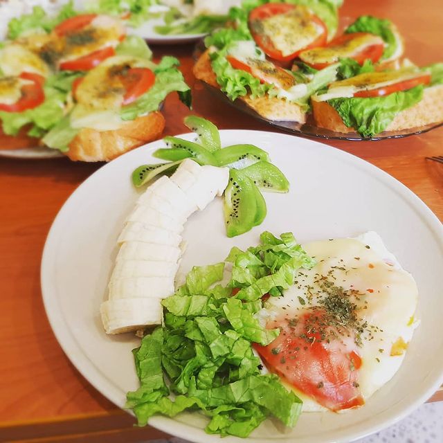 pavel_tuyaara_vinokurovu в LOOKY. . Breakfast for my Tuj...