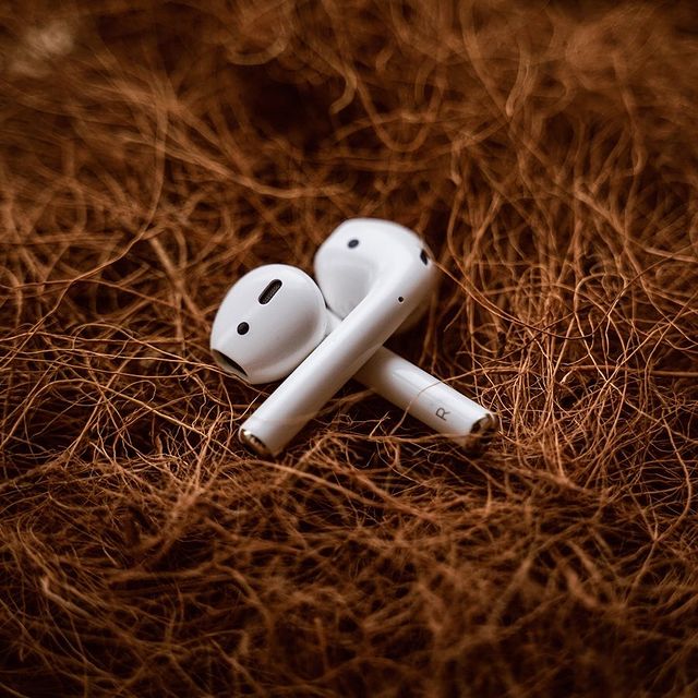 romashkin.anton в LOOKY. #apple,#airpods,#2rav,#sonya7ii,#SonyAlphaPro,#tamronRussia,#colorframe,#digitalart,#sound,#details,#newyear,#present. А я уже получаю пода...