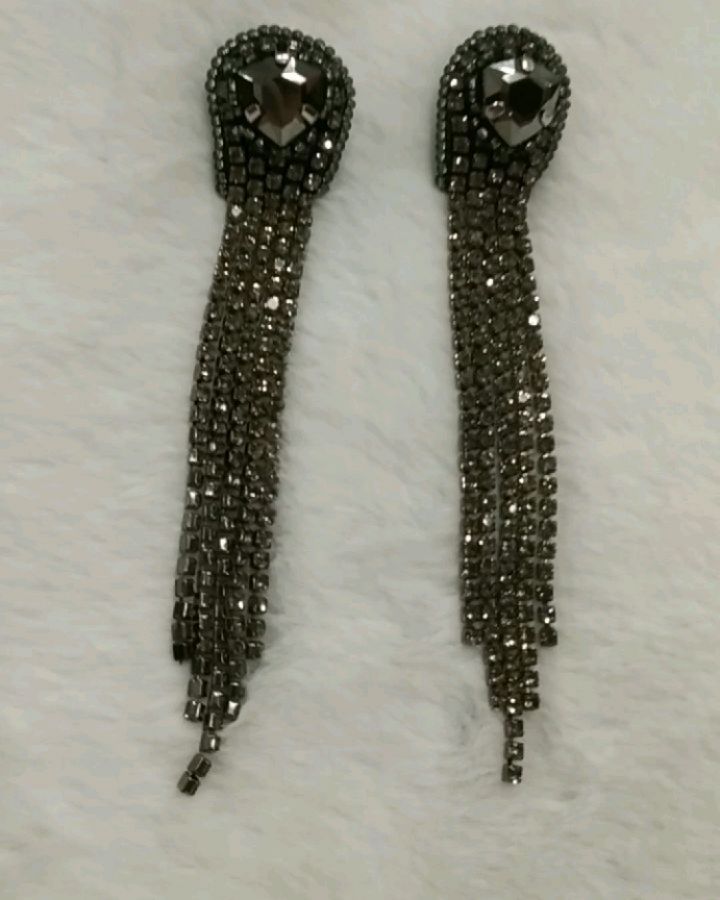 specialjewelrystore в LOOKY. #украшенияручнойработы,#серьгиручнойработы,#серьгисаранск,#серьгикупитьсаранск,#модасаранск,#handmadejewellery,#новыйгод2020. Невероятные серьги с...