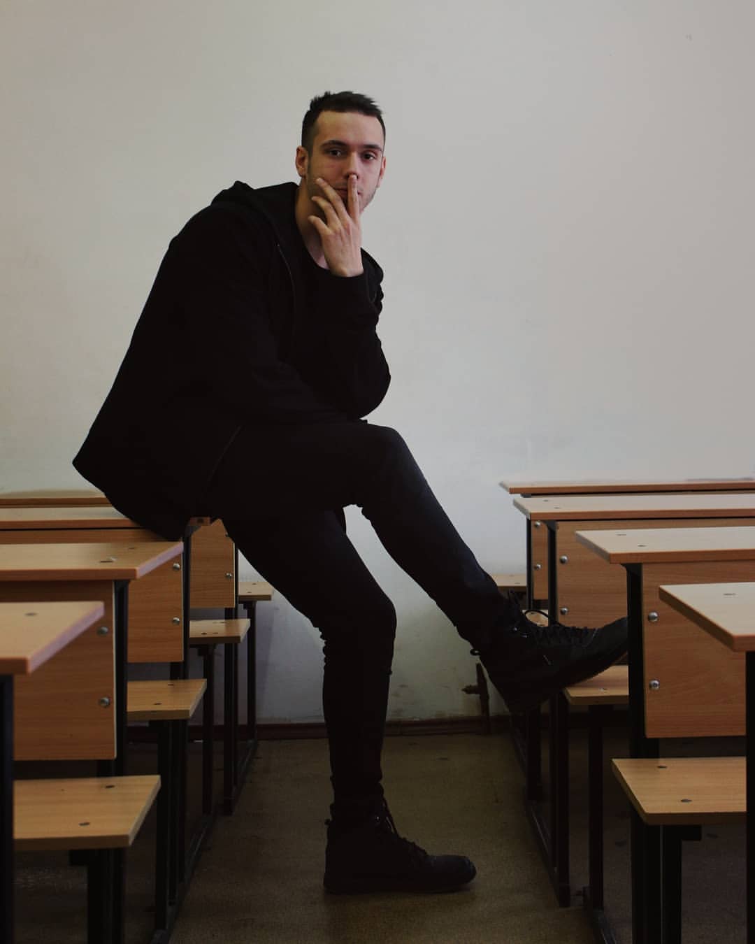 shestacoffee в LOOKY — Играю на струнах чужих душ и заставляю петь их сердца
