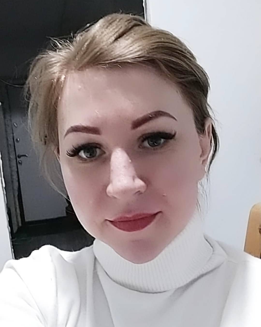 Никаких итогов не будет! 
Год был замечательный! 
Я благодарна всем, с кем я соприкосалась так или иначе. 
Следующий будет ещё лучше!!! Желаю всем огромного счастья!!!!
С новым 2020 годом, страна! 🥂🍾💫