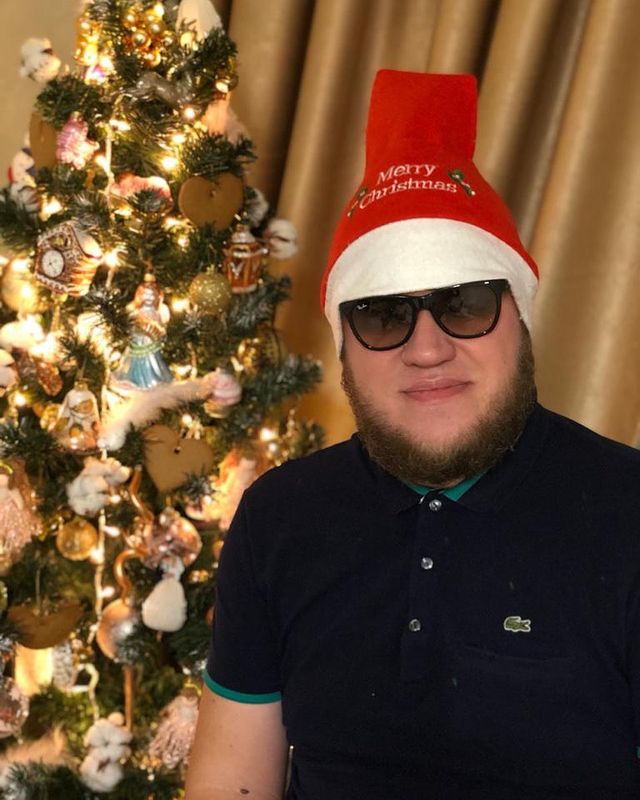 vk_moscow в LOOKY. #happynewyear#happynewyear2020#сновымгодом#плохойсанта#ноукриминалити#москва. С новым годом, 2020!...