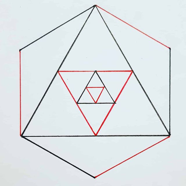 marykot27 в LOOKY. #geometry,#geometric,#hexagon,#triangle,#blackandred. #geometry #geometric...