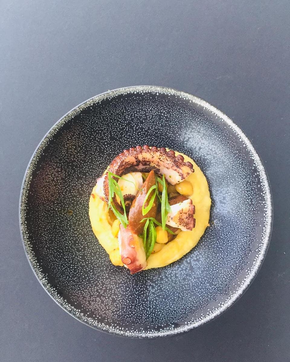 jackysambahangphe in LOOKY. . Grilled Octopus
Chic...