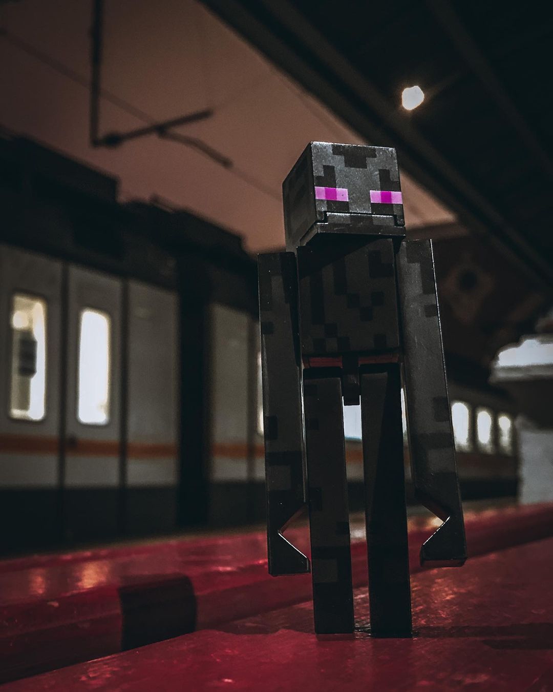 toys_pin in LOOKY. #игрушки,#дети,#путешествия,#москва,#слендермен,#minecraft,#slenderman,#moscow,#moscowcity,#travel,#travelphotography,#travelling,#mobilephotography,#shotoniphone,#iphonography,#iphonographer,#toy,#mytoy,#redsquare,#rzd,#merrychristmas,#newyear,#2020. The world is a book,...