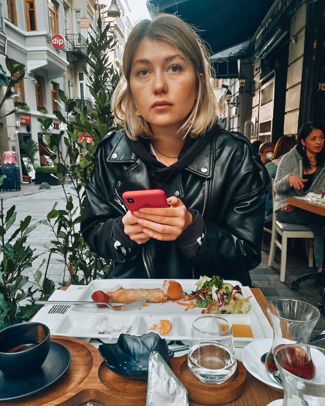 sharyu_v_kitaye в LOOKY — ...sometimes people think I'm strange and crazy girl, lookin