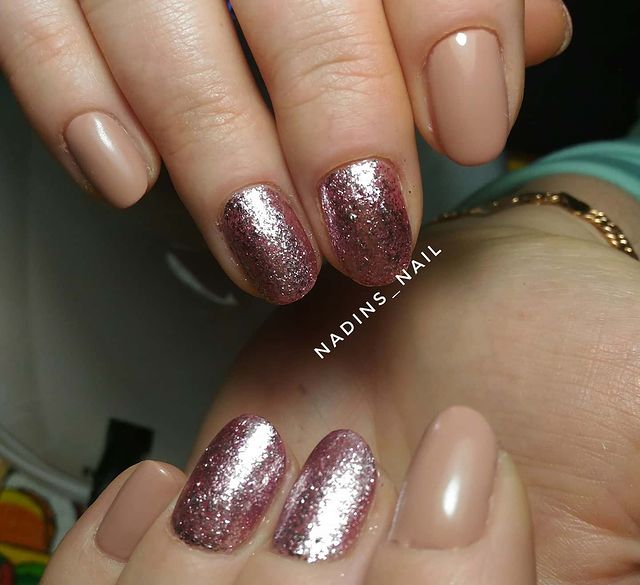 nadins_nail в LOOKY. #гельлак#блестящиеногти#аппаратныйманикюр#маникюрсоветскийрайон. #гельлак#блестящиено...