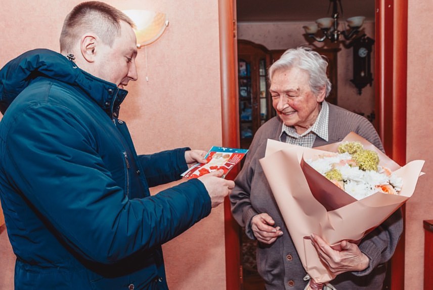 Сегодня, 27 января, отмечается День воинской славы России - День полного освобождения Ленинграда от фашистской блокады. 
Принял участие в поздравлении на дому живых свидетелей блокады Ленинграда, а в данный момент жителей района Выхино-Жулебино. Тамаре Михайловне Клишес было четыре года, когда началась блокада. Галине Владимировне Тищенко - шесть лет. Она рассказывала о блокаде, где почти 900 дней находилась вместе со своей семьёй, о перенесённых голоде и муках. 
Эти герои навсегда останутся примером стойкости и несокрушимости нашего человека. 
Желаю им крепкого здоровья, добра, мира и долгих лет жизни!

#Россия #Москва #ветераны #годпамятииславы #кцлидер #кцавангард #будьвавангарде #департаменткультуры  #культурныецентры #лидерслепнев