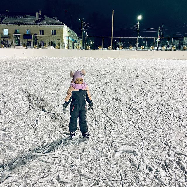 natulochka89 в LOOKY. #любимаядоченька,#коньки⛸,#канаш. Покатались на конька...