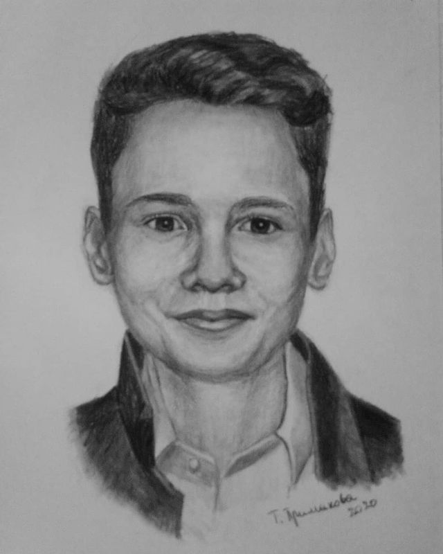 primakova.tanya.art в LOOKY. #портретуглем#портрет#графика. Бумага, уголь, 20х30...
