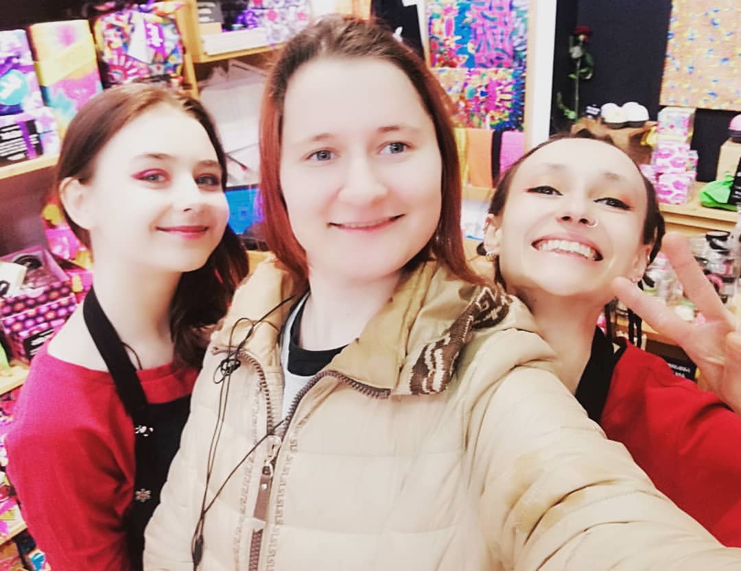 angel.devil.96 в LOOKY — И селфи с милыми девушками из @lushakadempark, которые здоро