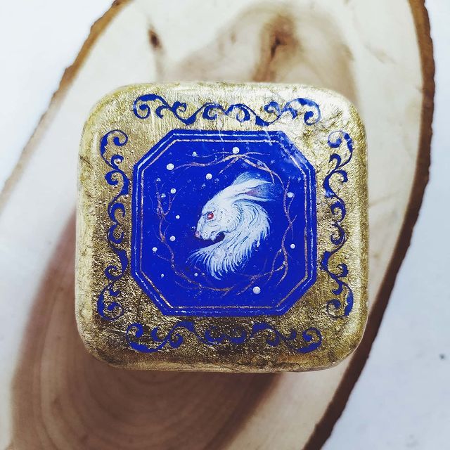 oleg_lll_ in LOOKY. #handmade,#woodpainting,#rabbit,#art,#artist,#gold,#jeverlybox. Нууу, всё-таки вышло...