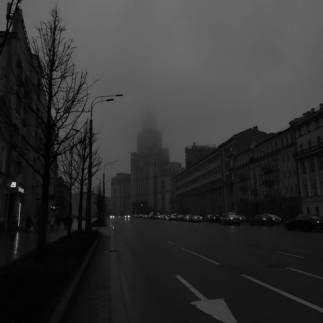 igor.kukuev в LOOKY. #blackandwhite,#blackandwhiteonly,#здание,#bnw,#bnw_society,#bnw_life,#bnw_captures,#monochrome,#insta_bw,#bw,#bwstyles_gf,#чб,#чбфото,#черный,#белый,#чернобелое,#черное,#белое,#черно,#черная,#чернобелый,#черноебелое. Welcome to Silent Mo...
