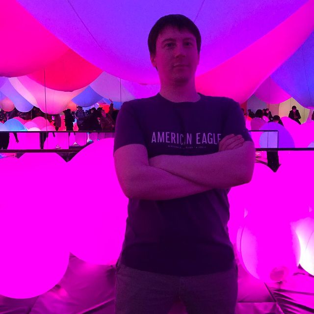 artsavik в LOOKY. . null