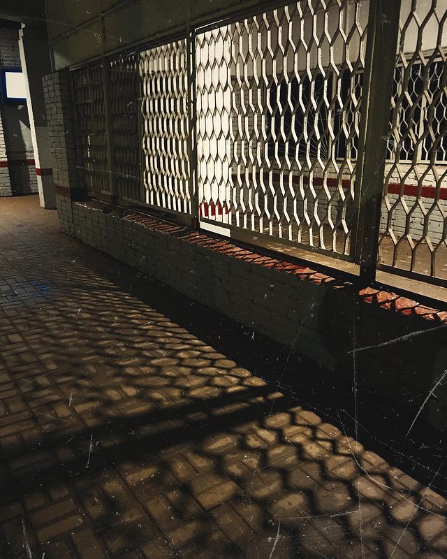 ariantolog в LOOKY. #art,#night,#nightphotography,#mobilephotography,#shotoniphone,#iphonography,#morning,#goodmorning,#russia. Русский нуар – ад и ...