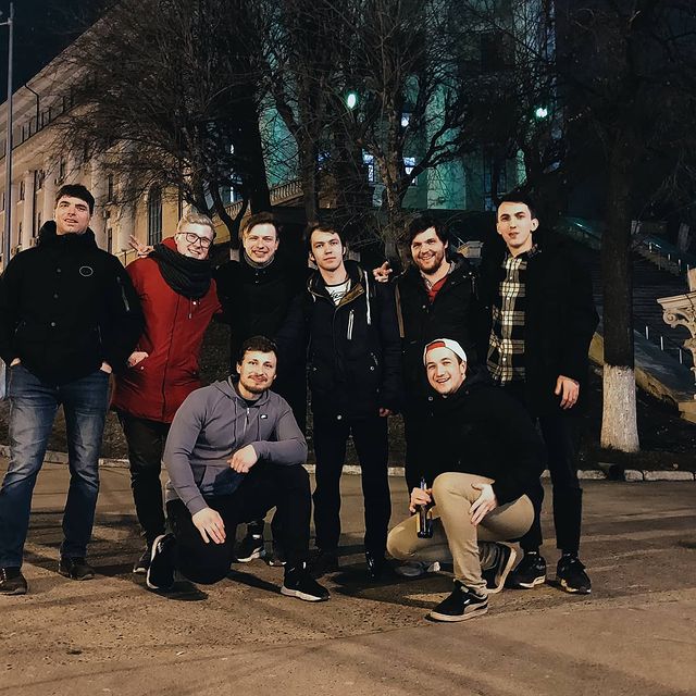 _van_aris_ в LOOKY. #Нижний,#Москва,#Санкт,#Киров,#Оренбург. Кому пофиг на корона...