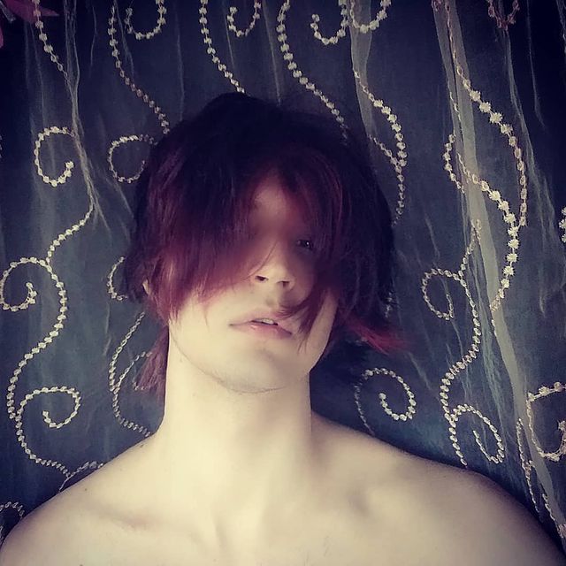leo_noel_o в LOOKY. #selfie,#photo,#beauty,#model,#boy,#instaboy,#rainbow,#bright,#l4l,#cute,#likeforlikes,#sexy,#hot,#lips,#hair,#gayboy,#instagay,#love,#bored,#lock,#block,#yourheart,#blue,#night,#2020,#me,#look,#sad,#💙,#thebest. 🥀🔒🙅
#selfie #phot...
