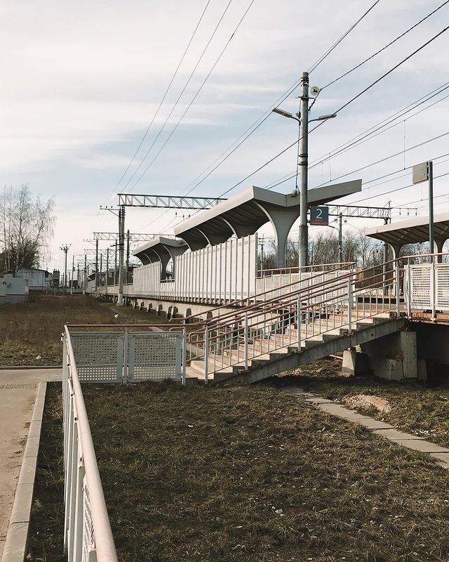 ariantolog в LOOKY. #hmm,#viruscoronavirus,#corona,#nature,#morning,#shotoniphone,#iphonography,#rnifilms,#railway,#rail,#citylife,#city,#cityphotography,#mobilephotography,#mobilephoto. Само спокойствие. Ни...