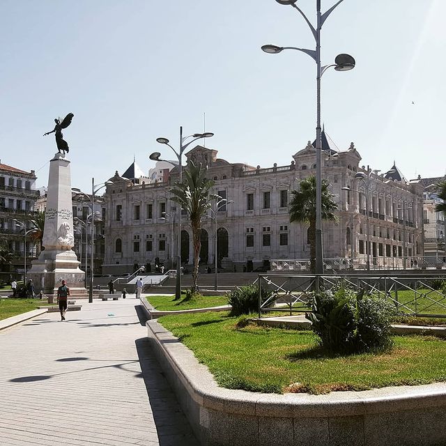 medjahed_youcef в LOOKY. #daily,#instaeuro,#tourists,#traveleurope,#europhoto,#sightseeings,#europeanstyle,#continentoftheday,#ig_europe,#continents,#igeurope,#europa,#igerseurope,#europeans,#europeanboy,#instaeurope,#europe,#europeantour,#european,#europeanvacation,#europetour,#city,#instaeu,#souvenir,#europetrip,#europeangirl. The beauty of my cou...