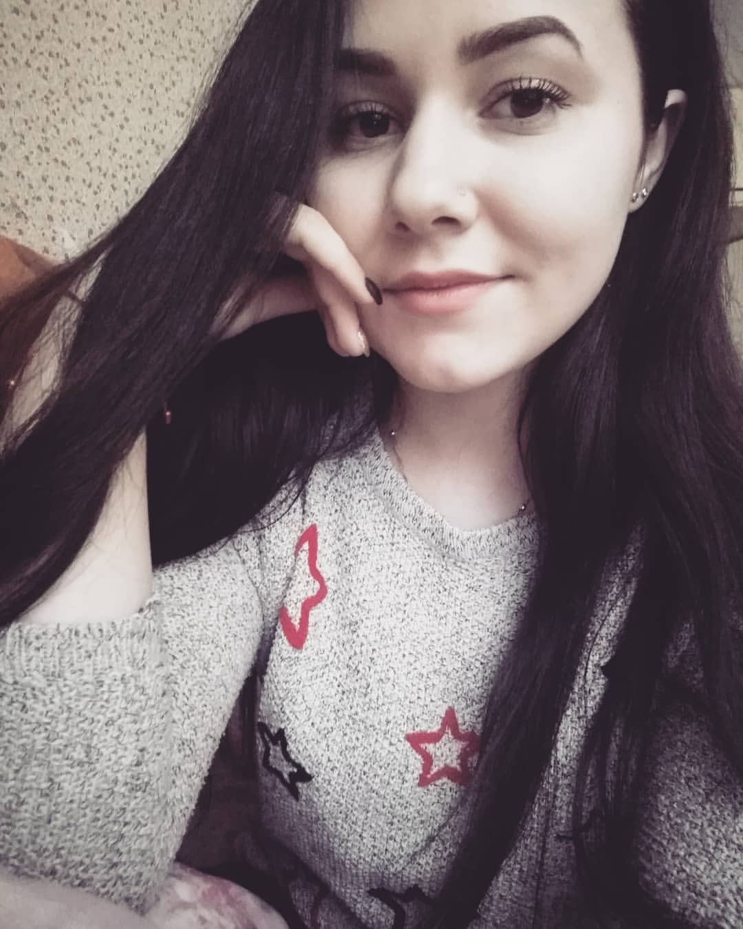 _lyudmilanoskova_ in LOOKY. . 🍃