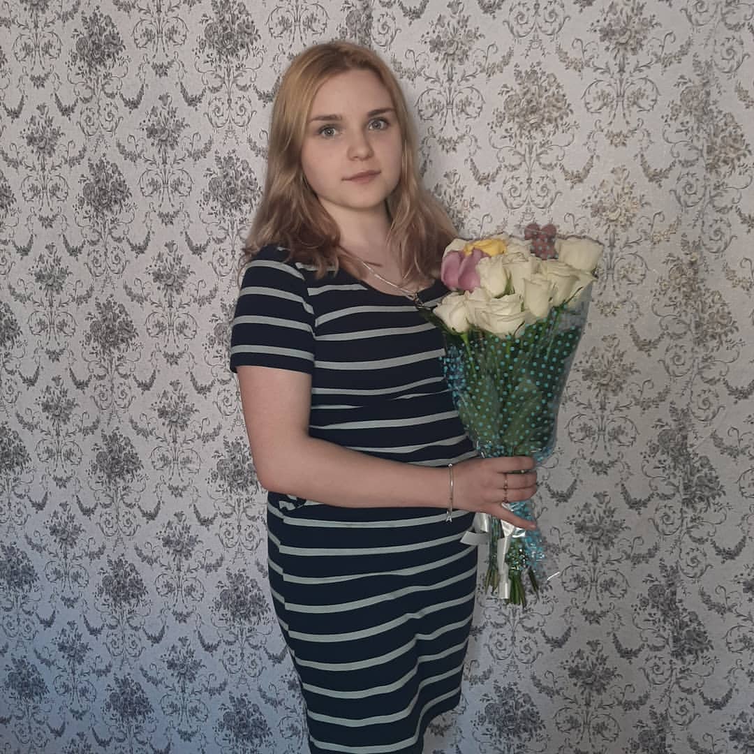 nastasyadegtjareva in LOOKY. . 18 лет ❤❤❤