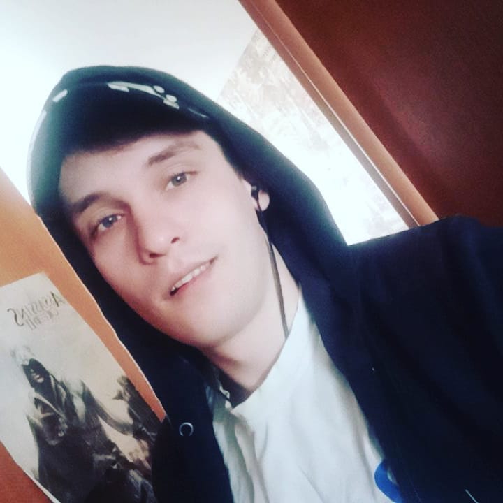 black_faded_cat in LOOKY. . Шёл 5 день отпуска д...