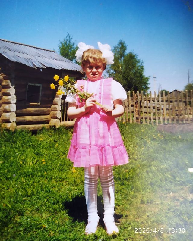 vika_elmasheva в LOOKY. . "вызов принят" 
2000...