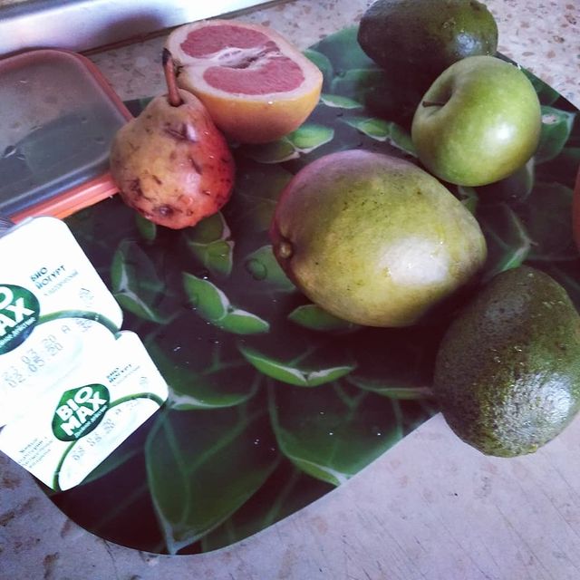 konstantin_husky_official в LOOKY. #фруктовыйсалат#житьздорово#карантин#сидимдома#витамины#пп#неболеем#вкусно#домаспользой. Когда холодильник за...