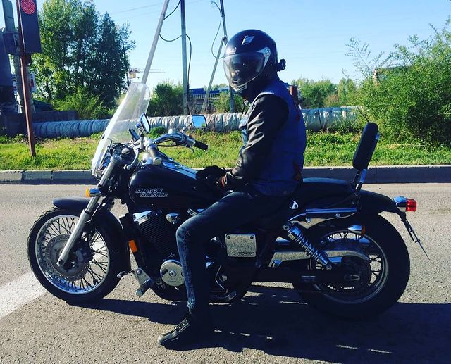 pro100stupack в LOOKY. #Абакан#чопер#shadowslasher#RedWind#мото#байки#мотоциклы#shadiw#hondaonelove#покатушки. #Абакан#чопер#shadow...