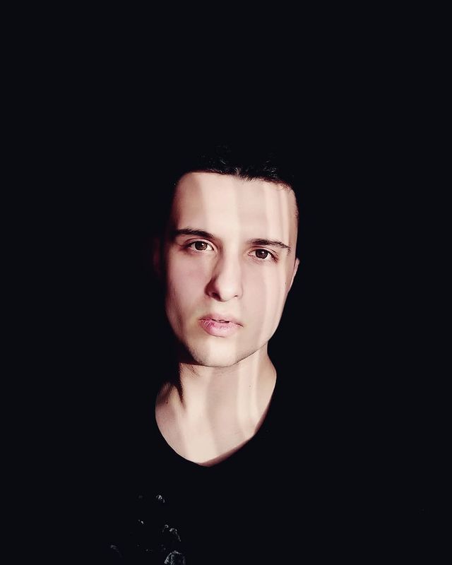 oleg_lll_ in LOOKY. #photo,#portrait,#portraitphotography,#art,#artist,#photography,#dark,#darkphotography,#gothic. Ну немного себя) #ph...