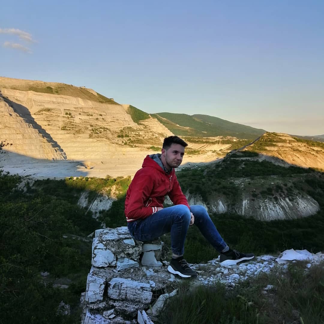 mr_andy94 в LOOKY — Когда накушал себе моську на карантине, и теперь тяжело её т