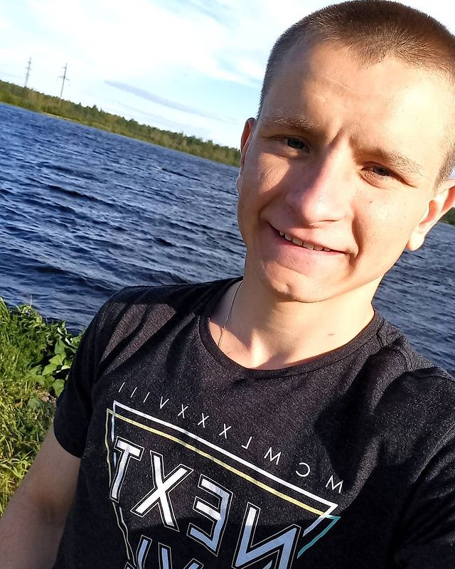 _yarik_volte9ps1k в LOOKY. . null