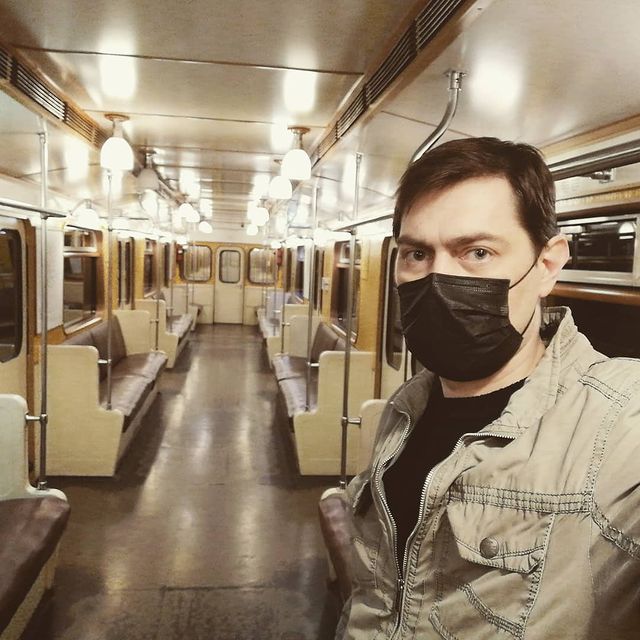 bogdanoff79 в LOOKY. #mosmetro. Утро, лето, понедель...