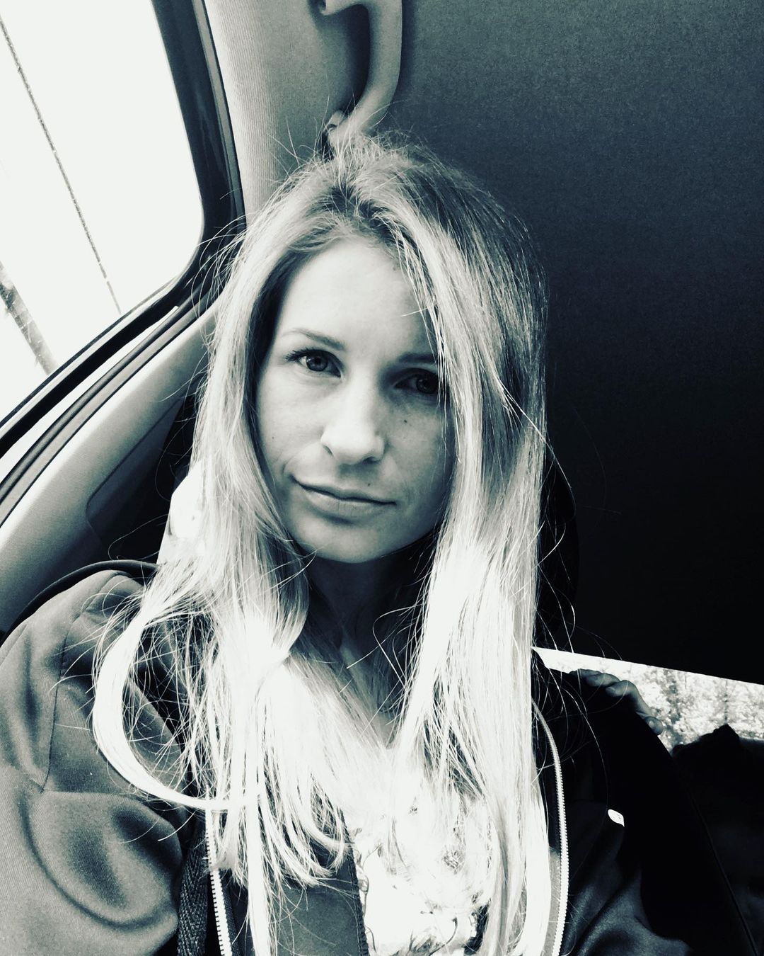ol_ya_m в LOOKY — Не позволяйте украсть у вас день.
Ни внешним силам ни личны