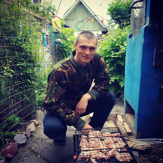 Станислав в LOOKY. #ФанатШашлыка#мясо#шашлык#гомель#вкуснота#лето#жара#друзья#собрались#беларусь#огонь##шашлындос##печка##тусаджуса#гуляемотдыхаем#№74. Возобновляем процесс...