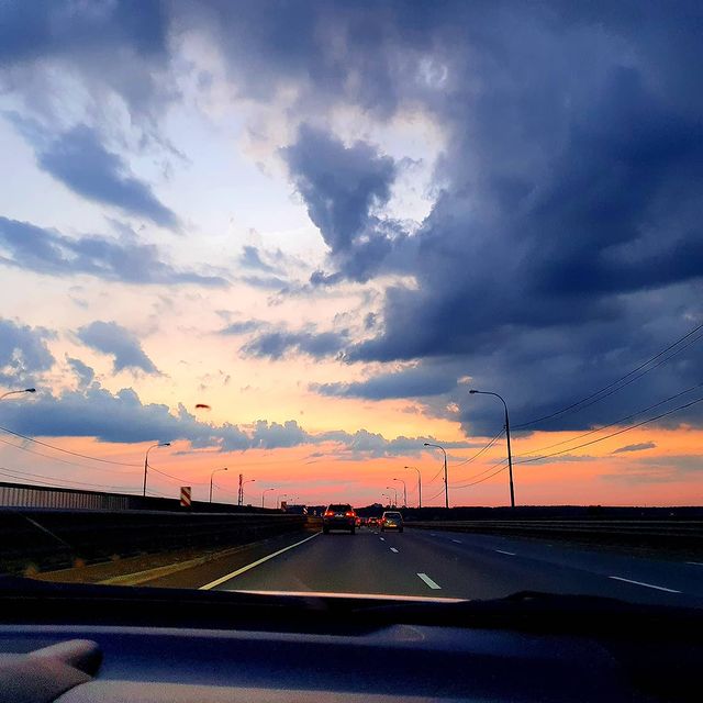 nadya141985 в LOOKY. #sky,#sun,#sunset,#toptags,#sunshine,#sol,#red,#sunsets_oftheworld,#twilightscapes,#sky,#clouds,#sunset_pics,#sunsetsniper,#ig_sunsetshots,#all_sunsets,#igsunset,#orange,#instasunsets,#sunset_vision,#super_photosunsets,#ig_sunset,#sunrays,#sunsetlovers,#sungoesdown,#scenicsunset,#sunsetoftheworld,#sunbeam,#world_globalsky,#sunsetvision,#clouds. •
•
•
🌄 #sky #sun #...