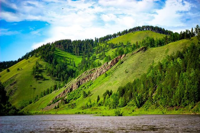 nasyadutova в LOOKY. #mountains,#taiga,#river,#nature,#air,#sky,#summer,#landscape,#water,#sunnyday,#clouds,#june,#mana,#travel,#лес,#горы,#тайга,#река,#природа,#воздух,#небо,#лето,#пейзаж,#вода,#солнце,#облака,#июнь,#Мана,#путешествие. .
.
.
.
.
.
.
#fores...