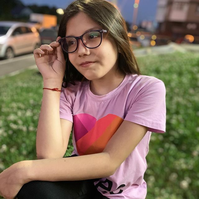 alfiya_akbasheva в LOOKY. . Подружки😍💜❤️💙