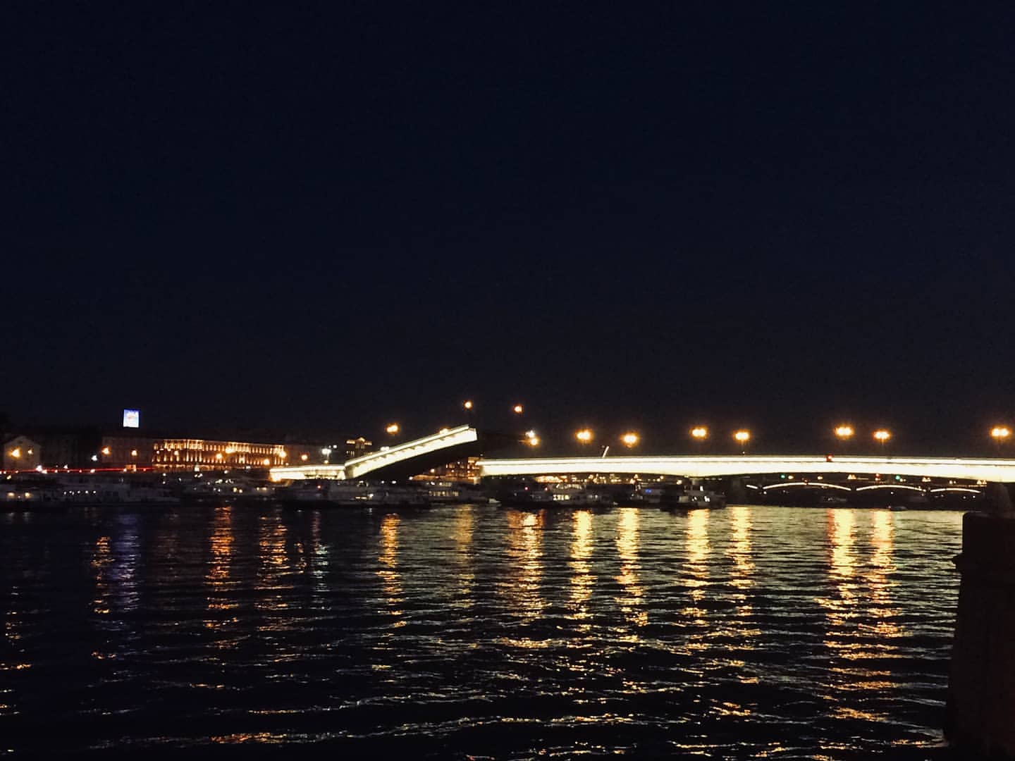 florenciyaa в LOOKY. . 🌉