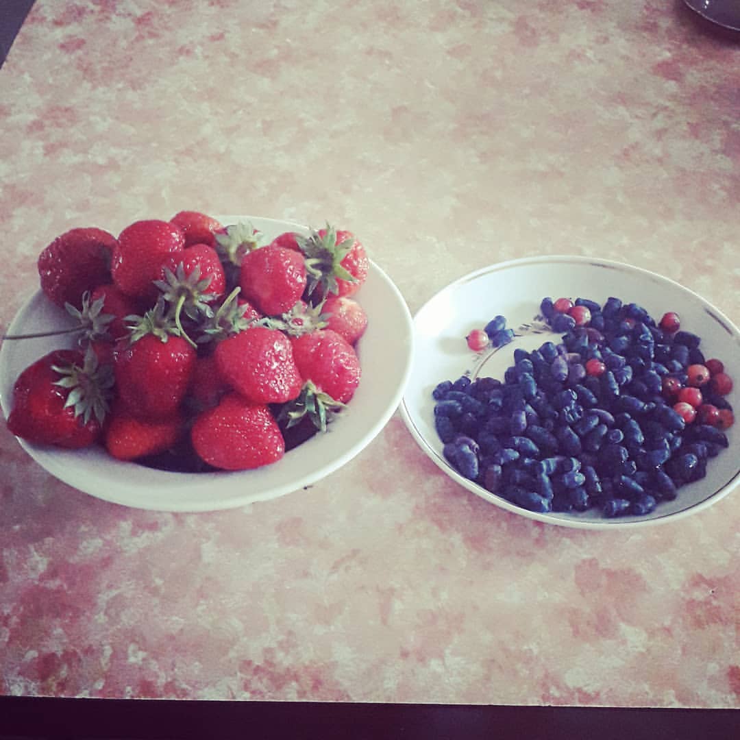 troughankaseyes в LOOKY — Первый урожай🍓🍇