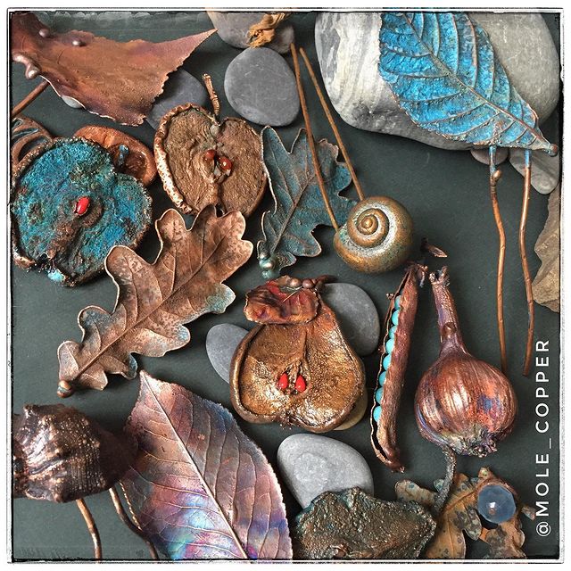 mole_copper в LOOKY. #гальваника,#гальванопластика,#медь,#украшенияручнойработы,#брошь,#заколкадляволос,#шпилькадляволос,#груша,#яблоко,#счастьеесть,#изобилие,#анапа,#чеснок,#орехгрецкий,#дуб,#гербарий,#украшенияручнойработы. ⠀
🦋Просто натюрморт...