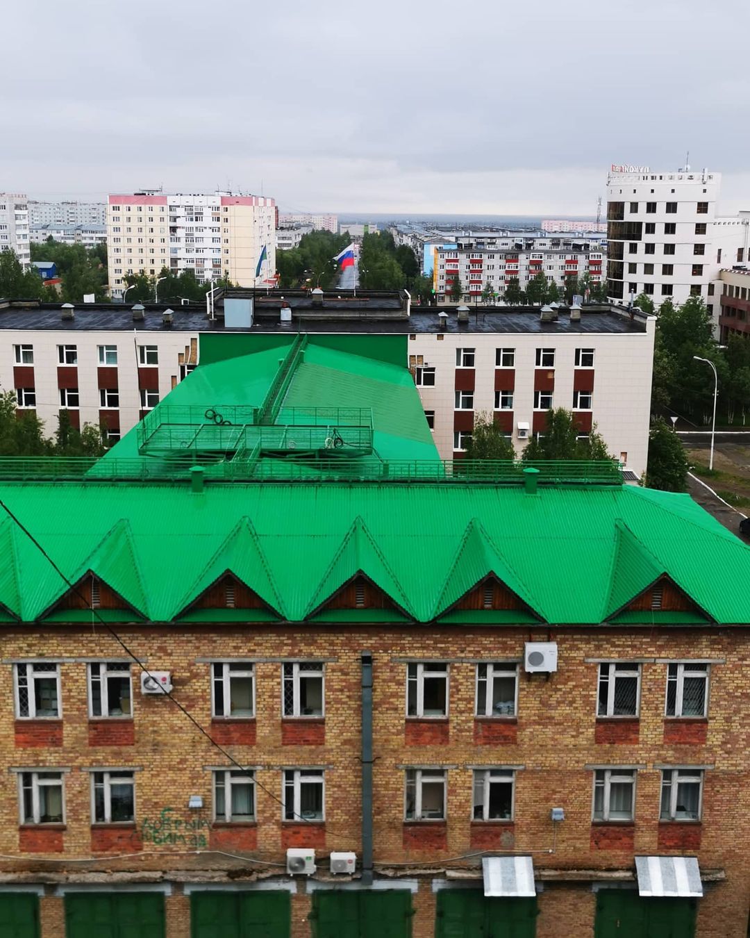 mokkir в LOOKY — Ненавижу этот город, обожаю этот вид! #2020 #карантин #усинс