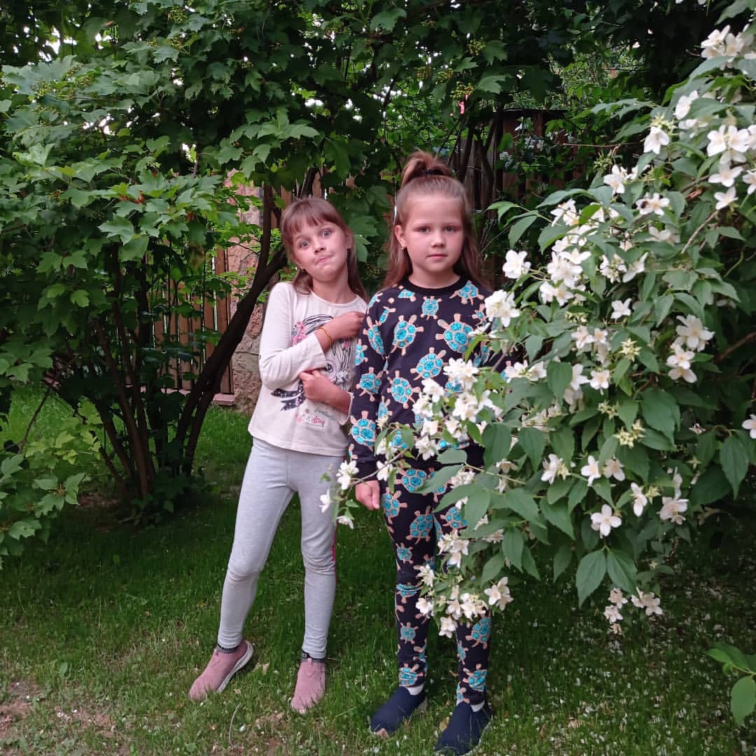 alexa_dubinina в LOOKY — #хорошо летом на даче #Танюшка #Настюшка