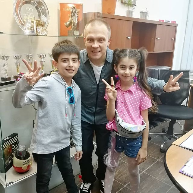 zara_vlog1 в LOOKY. #детинасъемке,#дети,#детимодели,#съемки,#каналкарусель,#мода,#детивклипе,#клип,#audioscool,#djГрув,#pkmanagement,#аудиошколагрува. Классно провели врем...