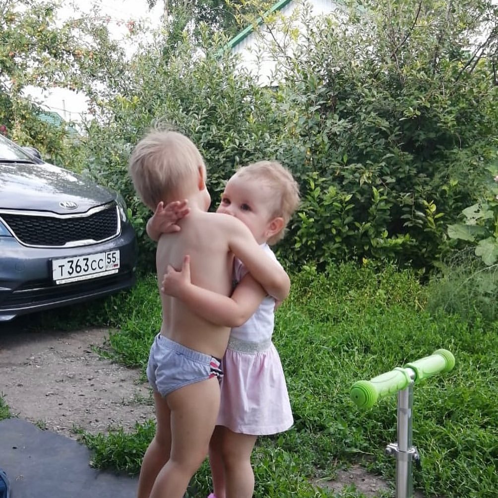 elenakniss в LOOKY. . Брат и сестра#любовь...