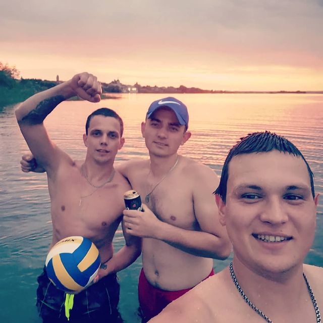 temqa64 в LOOKY. #лето,#саратов,#пляж,#ойбой,#brothers. #лето #саратов #пляж...
