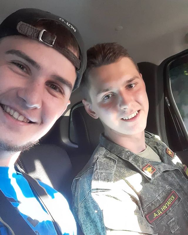 _techniquesasha_ в LOOKY. . Приехал служивый ✊
