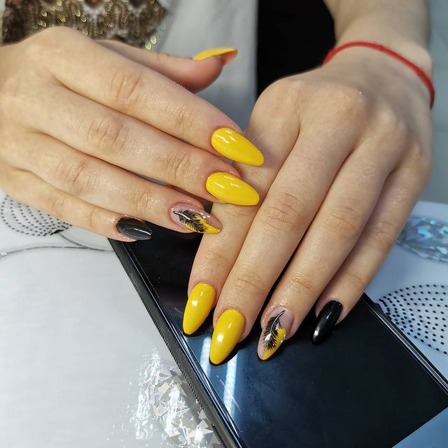 lyudmila78911 в LOOKY. #дизайнногтей,#аппаратныйпедикюр,#маникюркамышин,#аппаратныйманикюр,#inkikamyshin,#камышин,#педикюркамышин,#ногтикамышин. Летний маникюр для @...
